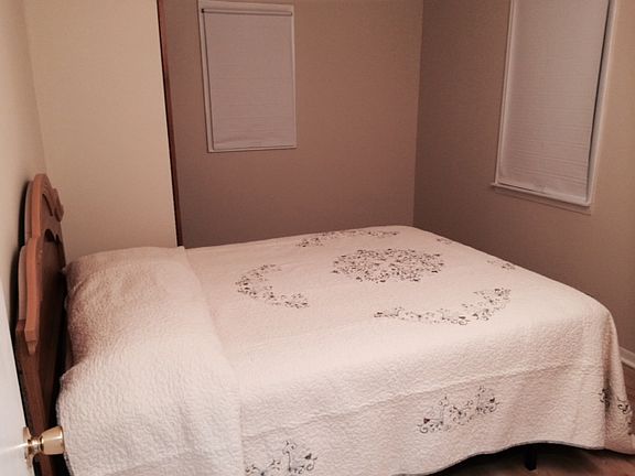 3rd image of 1424 Campbell Ave