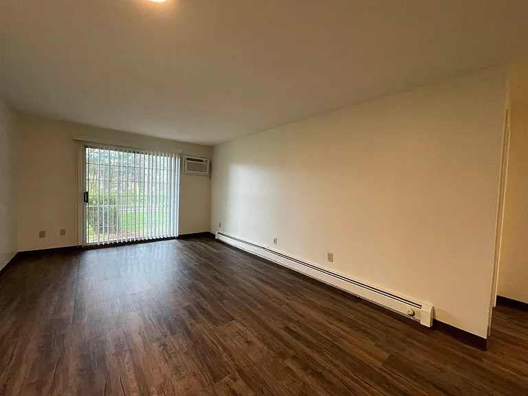 379 Huse Rd #8 — Photo 19