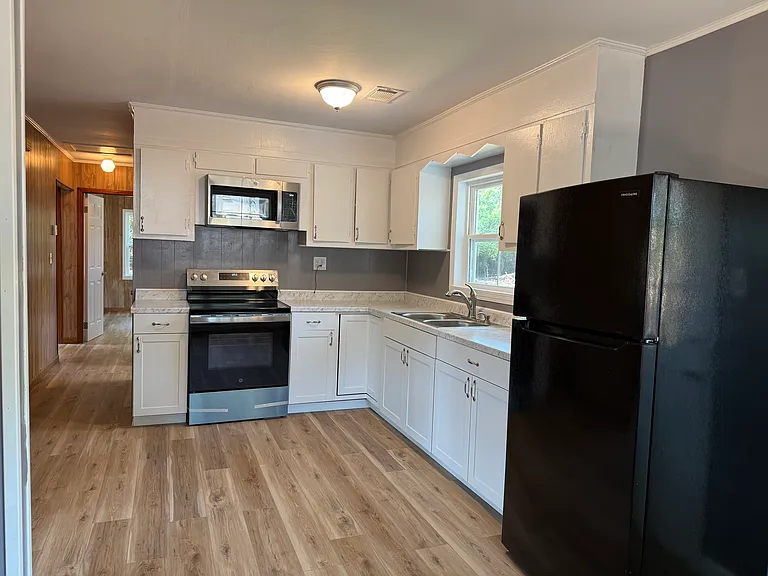 136 Loop Rd — Photo 7