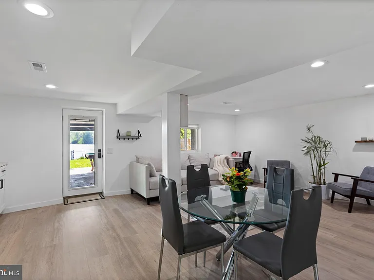 101 Lakeshore Dr — Photo 24