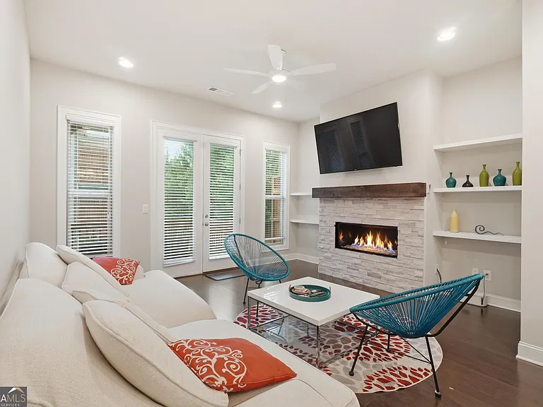 4245 Deming Cir — Photo 25