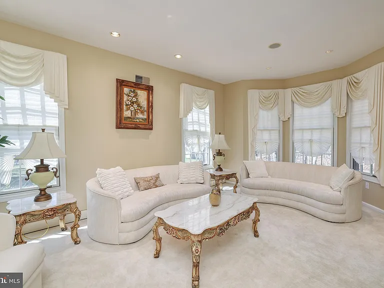 15 Scenic Dr — Photo 3