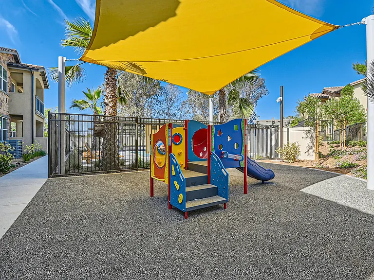 Pinebrook Apartments — Photo 2