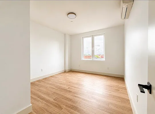 Bedroom, photo 2