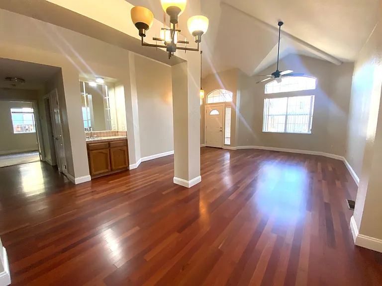3475 Park Pl — Photo 2