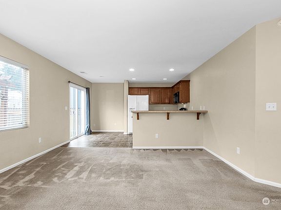 4th image of 6856 Fresco Drive SE