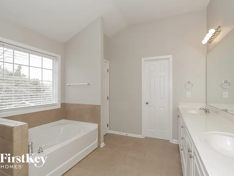 1009 Terrapin St — Photo 10