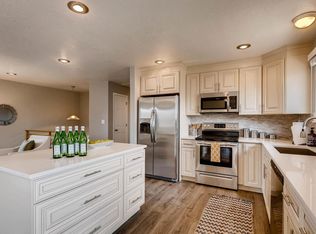 2232 Dawson Cir, Aurora, CO 80011