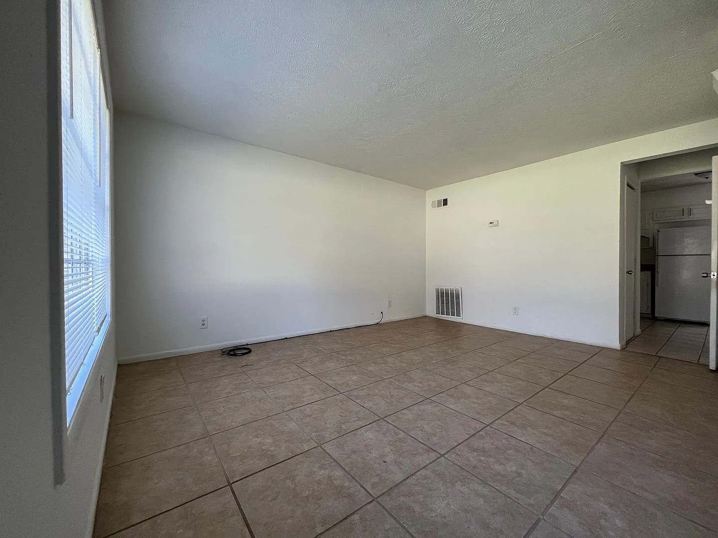 Spacious 2bd/1ba Across from Buford High School! — Photo 4