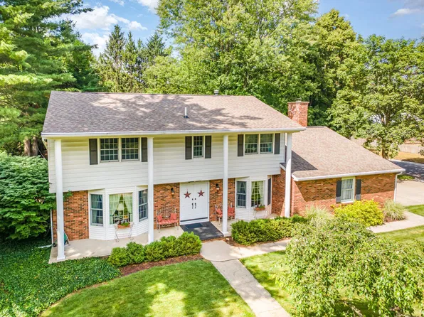 1800 Dilloway Dr, Midland, MI 48640