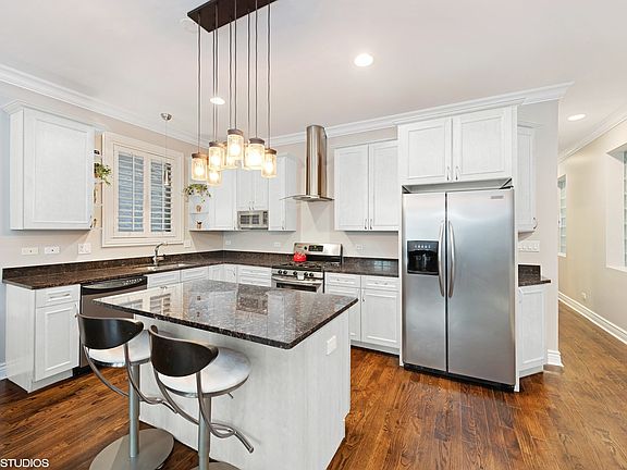 4th image of 1525 N Campbell Ave #1