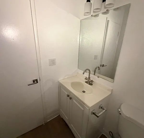 263 S Lemon St #B — Photo 13