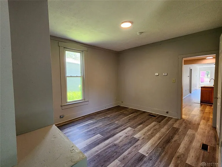 211 Race St — Photo 8