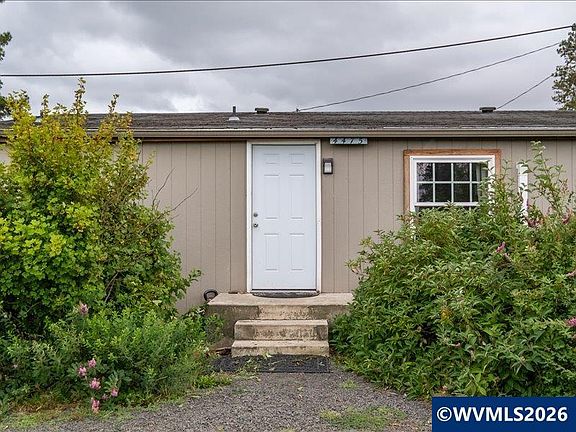 3rd image of 4475 SE 3rd St