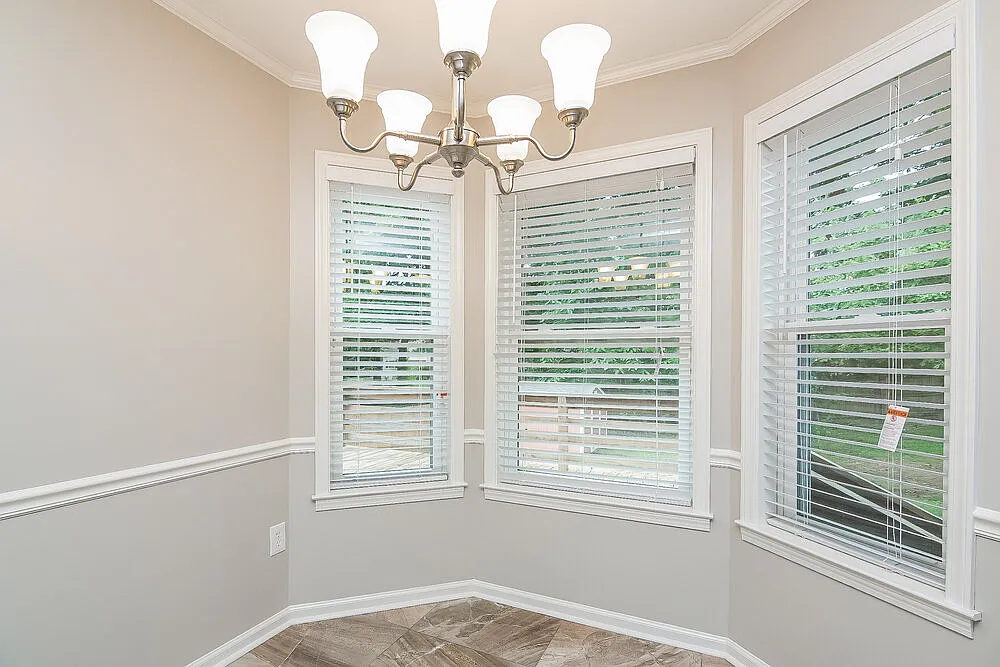 4 bed, 2.5 bath, 2263 sqft, $2,205 — Photo 4