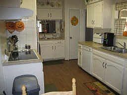 2nd image of 16418 Havenhurst Dr