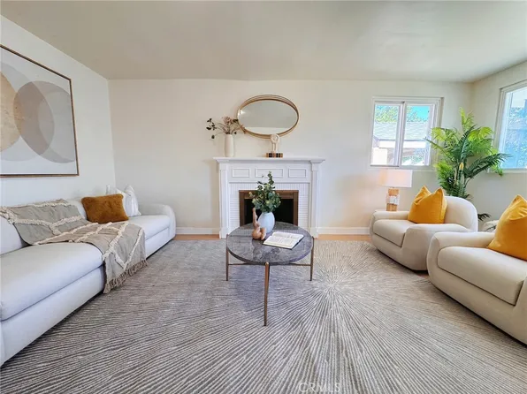 8633 Cimarron St, Los Angeles, CA 90047