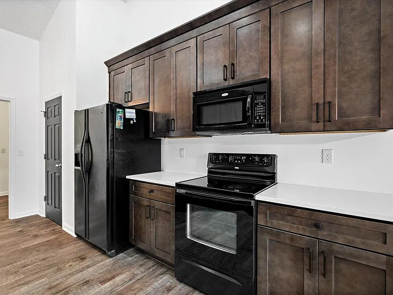 1429 Softwind Dr — Photo 7