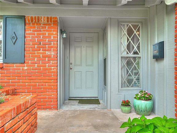 5th image of 3028 Lakeside Dr