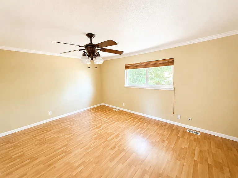 8521 James Ave NE — Photo 10