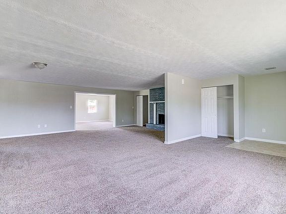 5th image of 712 Ellsworth Dr