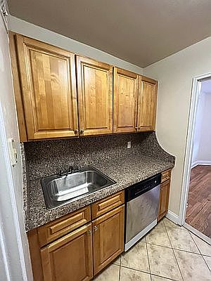 4th image of 3311 Nostrand Ave #3D