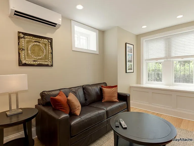 314 A St NE #1 — Photo 3