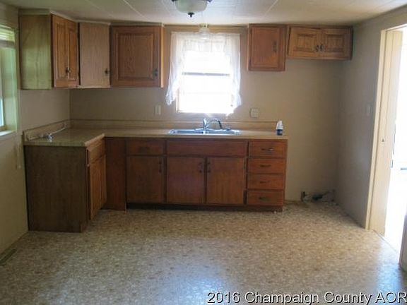 5th image of 365 E Bowyer St
