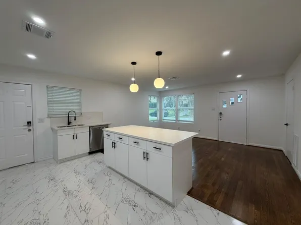 1972 W McKinney St, Houston, TX 77019