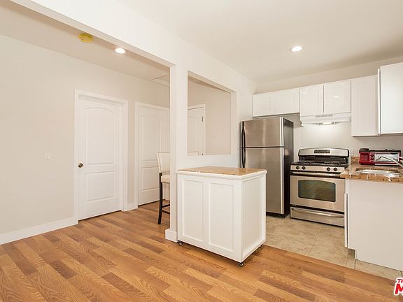 5th image of 14744-14746 Blackhawk St