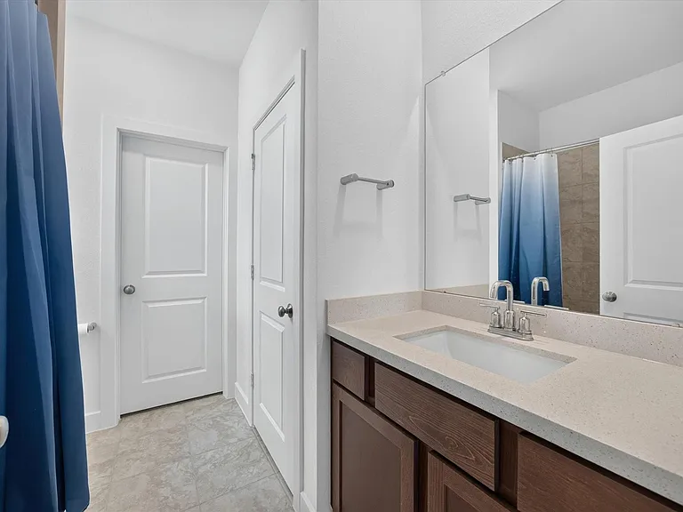 7410 Wildrye Meadow Ln — Photo 33