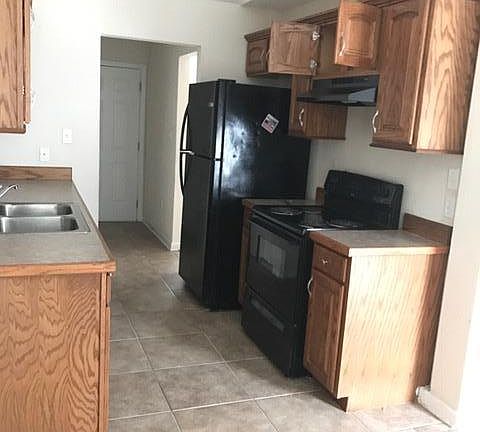 5th image of 12361 White Oak Dr