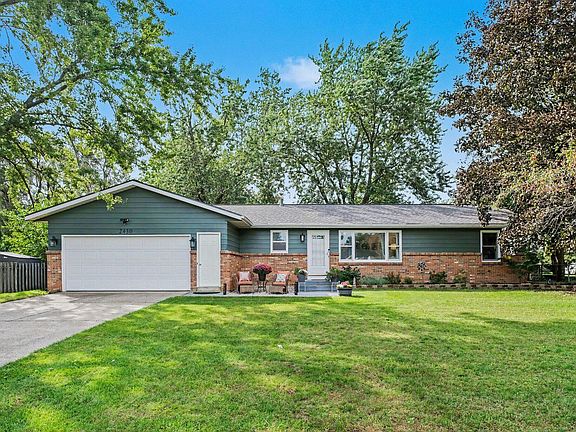 2nd image of 2430 Oak Hollow Dr