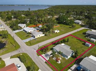 884 Stewart St, Englewood, FL 34223