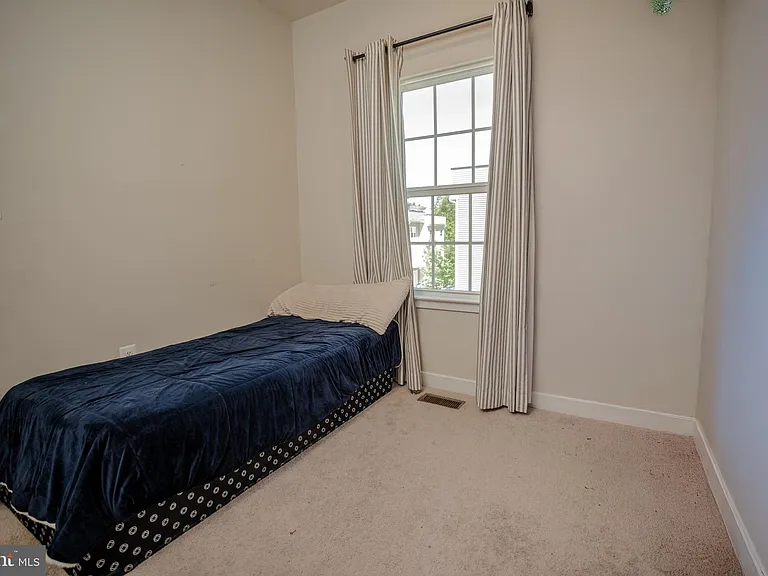 8210 Goldstone Ct — Photo 19