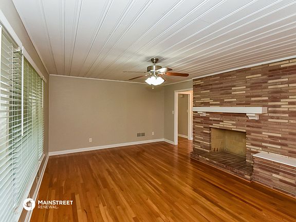3rd image of 7034 Pinecrest Dr