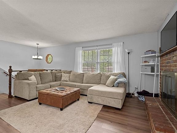 2nd image of 5306 Goodman Ln