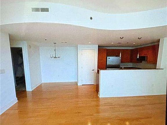 3rd image of 20 10th St NW Unit 1905