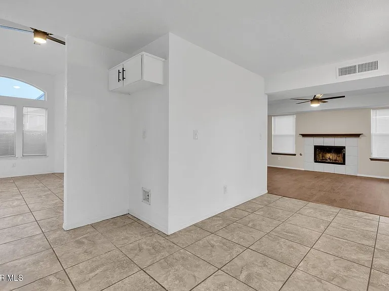 7489 Plaza Redonda Dr — Photo 16