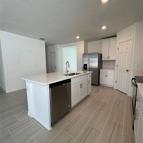 3521 Yarian Dr — Photo 3