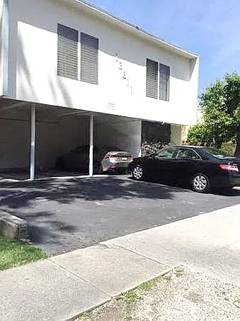 12811 Caswell Ave — Photo 2