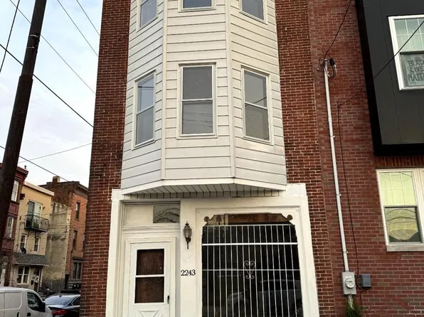2243 Emerald St, Philadelphia, PA 19125