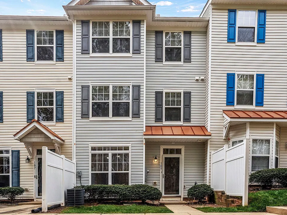 2225 Raven Rd #105