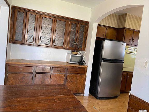 5th image of 8919 217th St