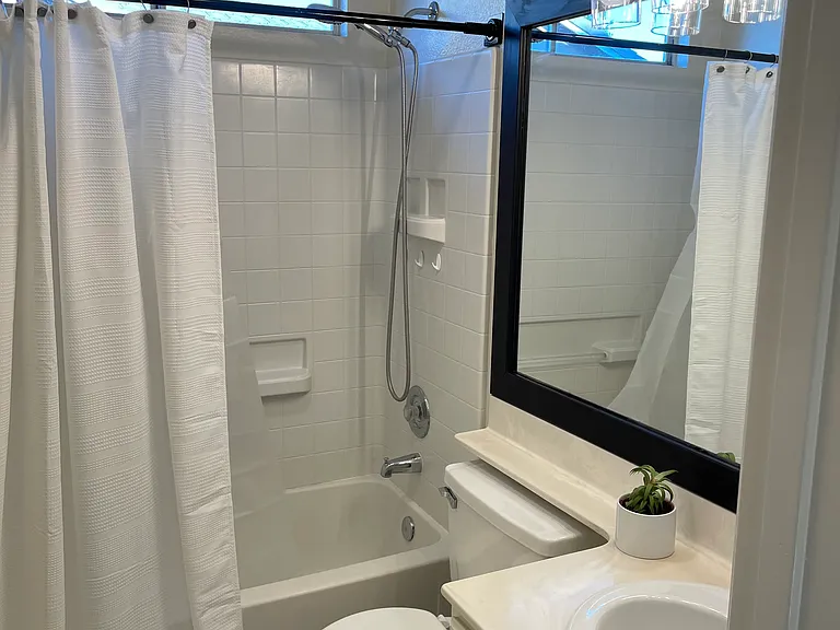 2713 Mitchell Ave #B — Photo 8