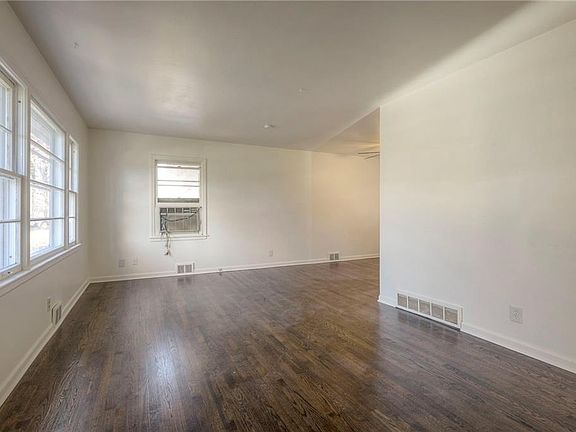 5th image of 10619 Eastern Ave