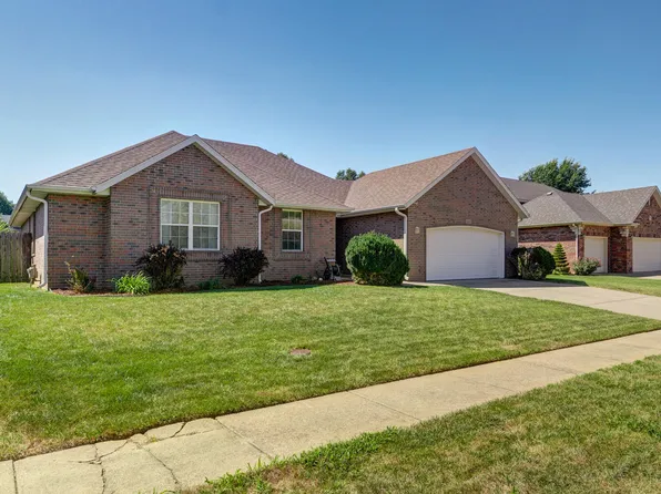 1628 W Village Lane, Springfield, MO 65807