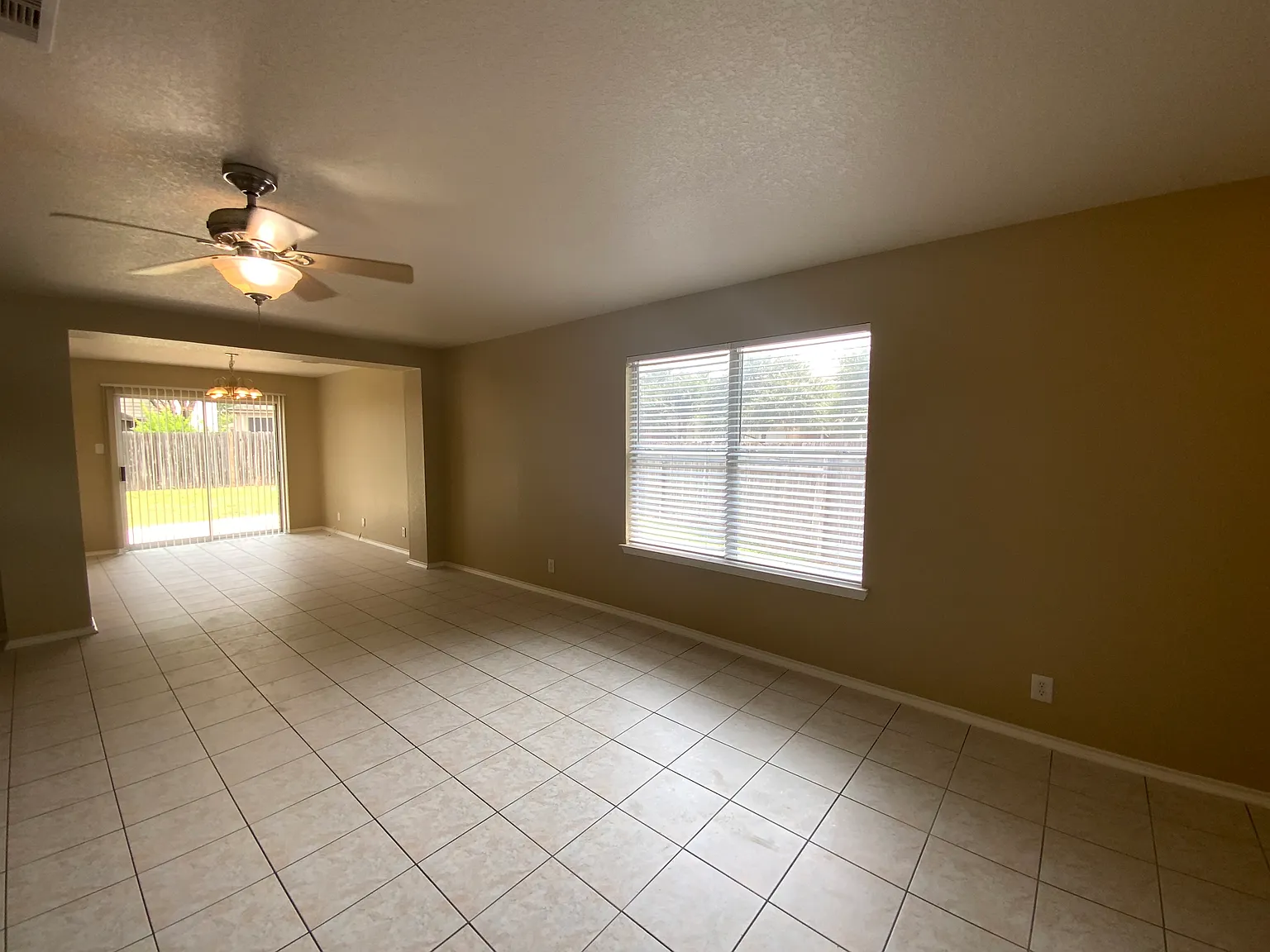 3 bed, 1332 sqft, $1,495 — Photo 4