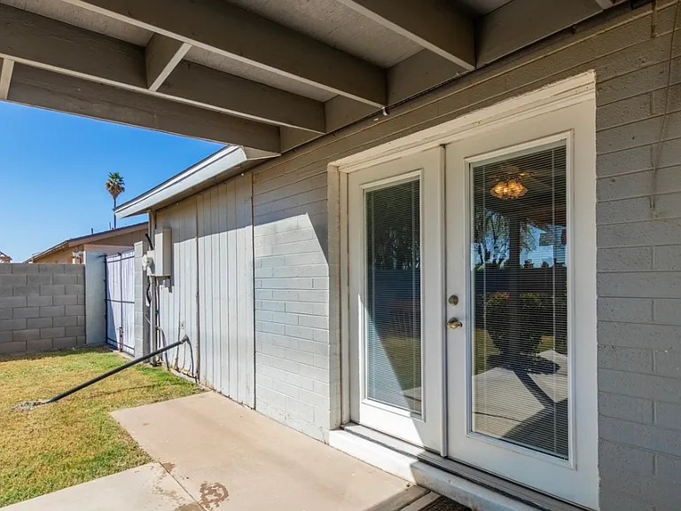 4405 N 71st Dr — Photo 6