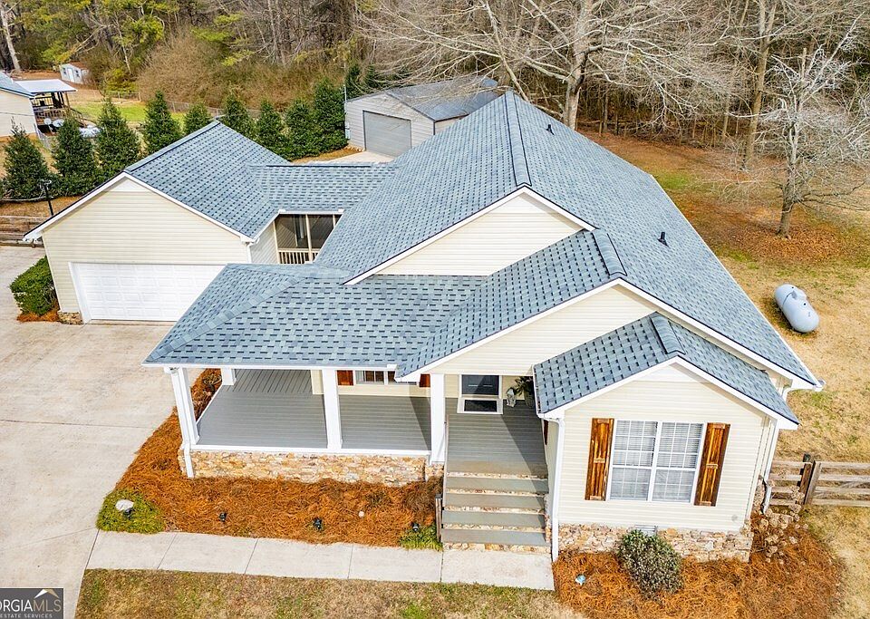 1st image of 2 Pine Hill Dr